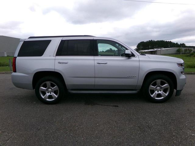 Photo of 2015 Silver Ice Metallic Chevrolet Tahoe