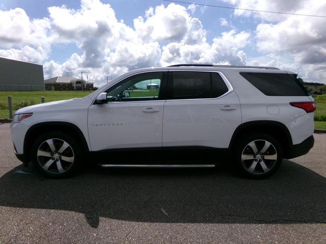 Photo of 2018 Summit White Chevrolet Traverse