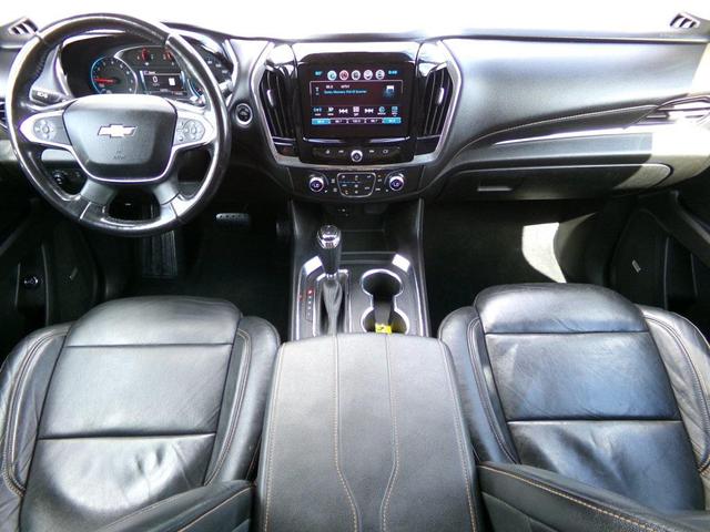 Photo of 2018 Summit White Chevrolet Traverse