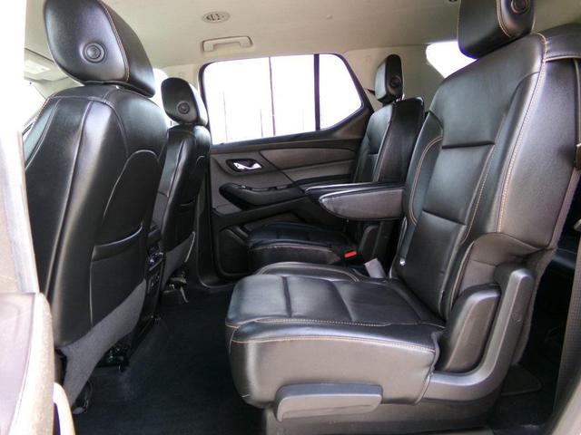 Photo of 2018 Summit White Chevrolet Traverse