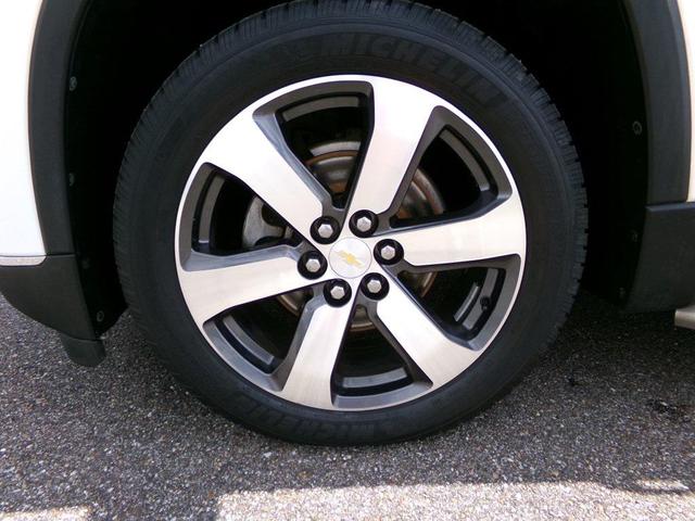 Photo of 2018 Summit White Chevrolet Traverse