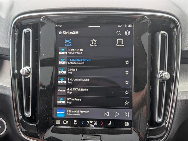 Photo of 2025 Gray Volvo XC40