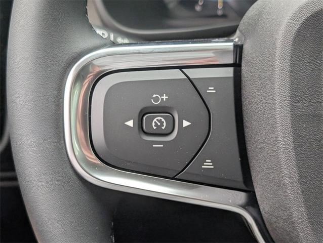 Photo of 2025 Gray Volvo XC40