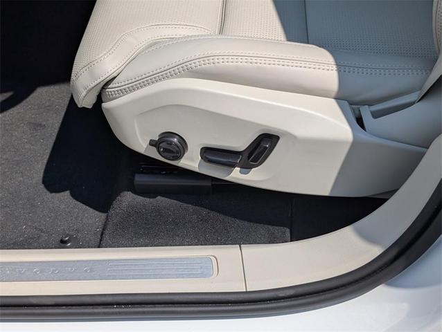 Photo of 2026 Crystal White Metallic Volvo XC60