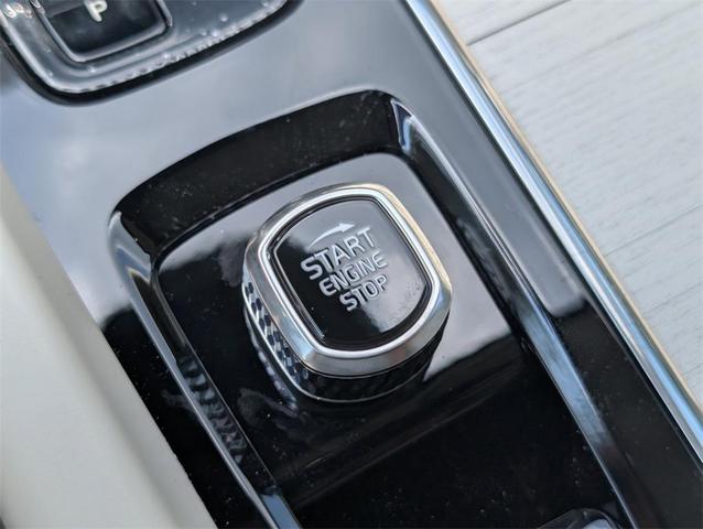 Photo of 2026 Vapour Gray Volvo XC60