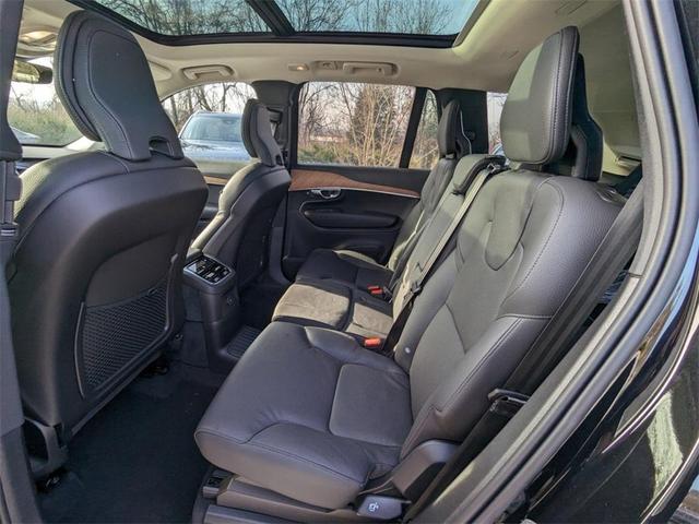 Photo of 2025 Onyx Black Volvo XC90 Plug-In Hybrid