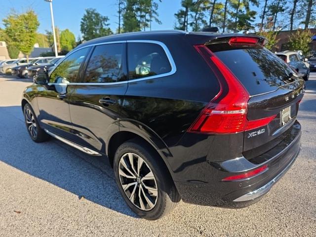 Photo of 2023 Onyx Black Metallic Volvo XC60