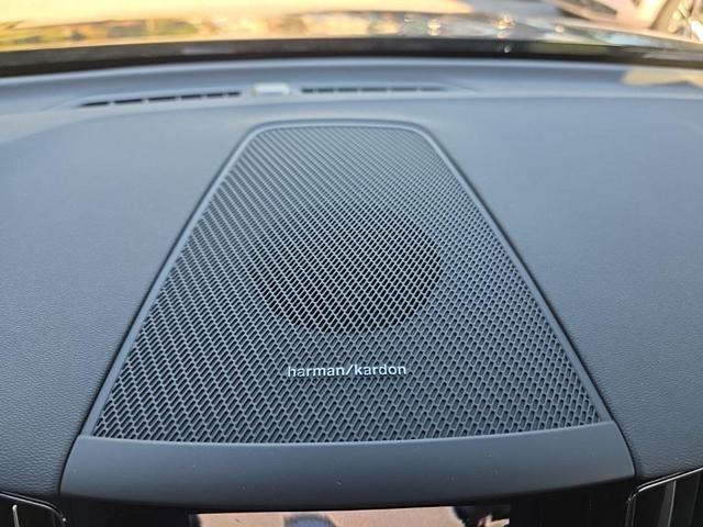 Photo of 2023 Onyx Black Metallic Volvo XC60