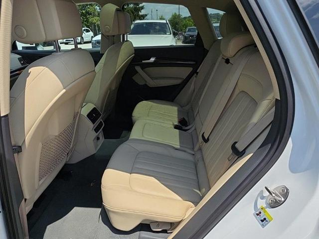 Photo of 2018 Ibis White Audi Q5