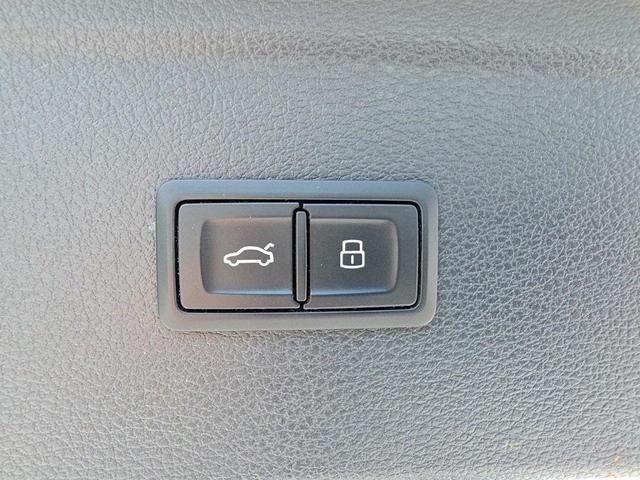 Photo of 2018 Ibis White Audi Q5