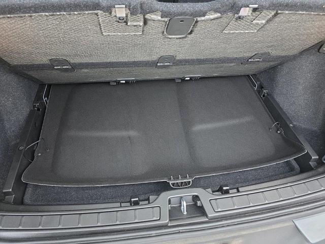 Photo of 2022 Thunder Gray Metallic Volvo XC40