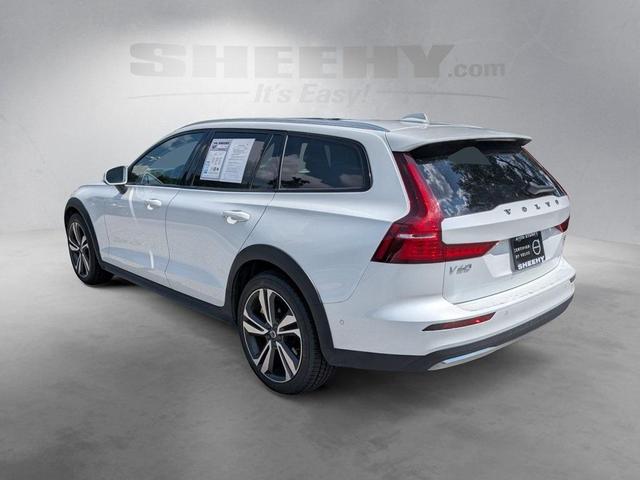 Photo of 2024 Crystal White Metallic Volvo V60 Cross Country