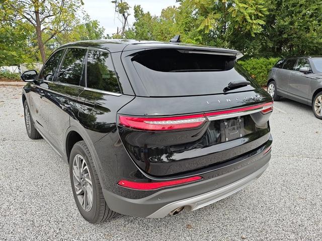 Photo of 2023 Infinite Black Metallic Lincoln Corsair