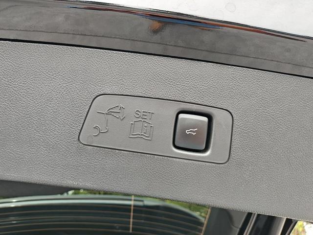 Photo of 2023 Infinite Black Metallic Lincoln Corsair