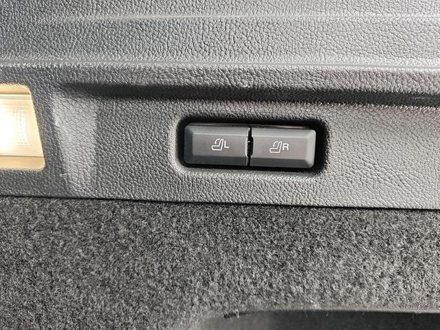 Photo of 2023 Infinite Black Metallic Lincoln Corsair