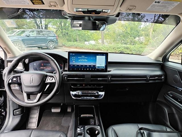 Photo of 2023 Infinite Black Metallic Lincoln Corsair