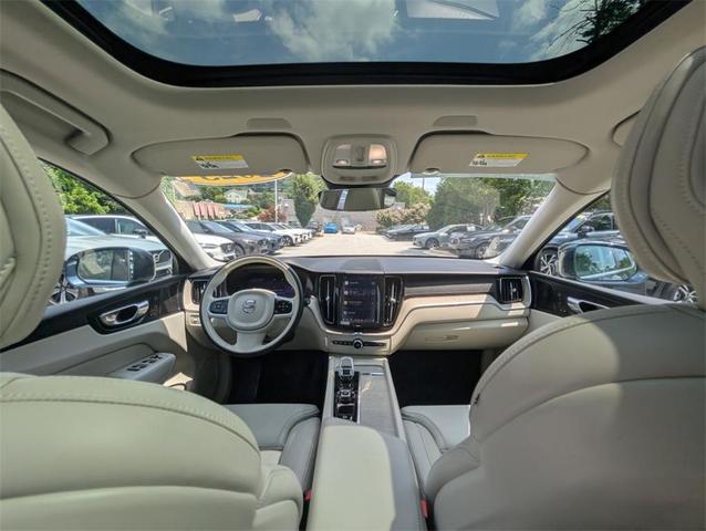 Photo of 2022 Denim Blue Metallic Volvo XC60