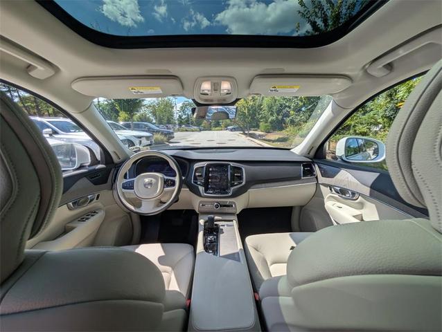 Photo of 2025 White Volvo XC90