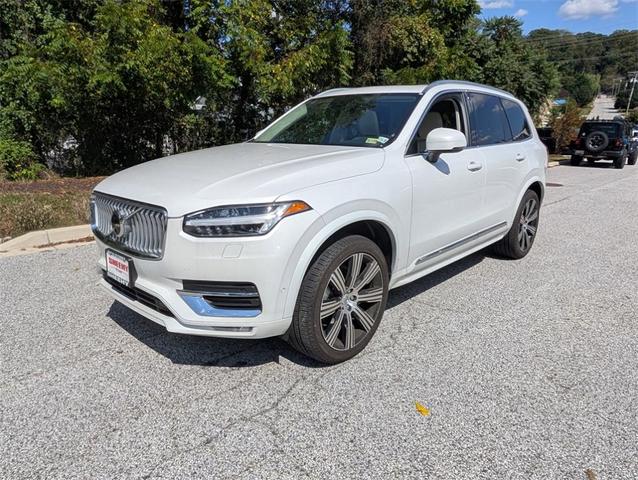 Photo of 2025 White Volvo XC90