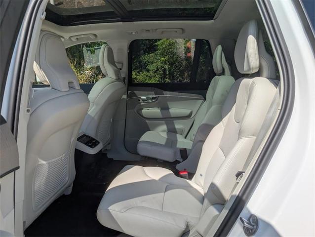 Photo of 2025 White Volvo XC90