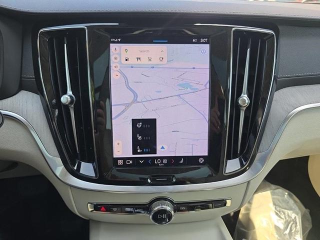 Photo of 2023 Denim Blue Volvo V60 Cross Country