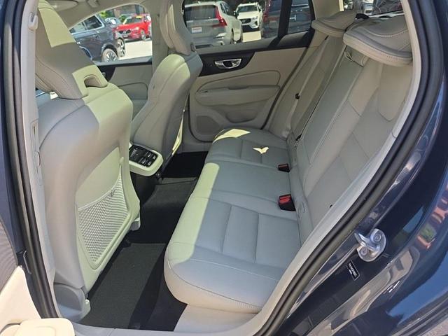 Photo of 2023 Denim Blue Volvo V60 Cross Country