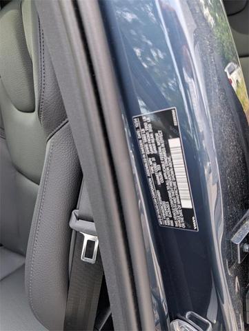 Photo of 2025 Blue Volvo XC60 Plug-In Hybrid