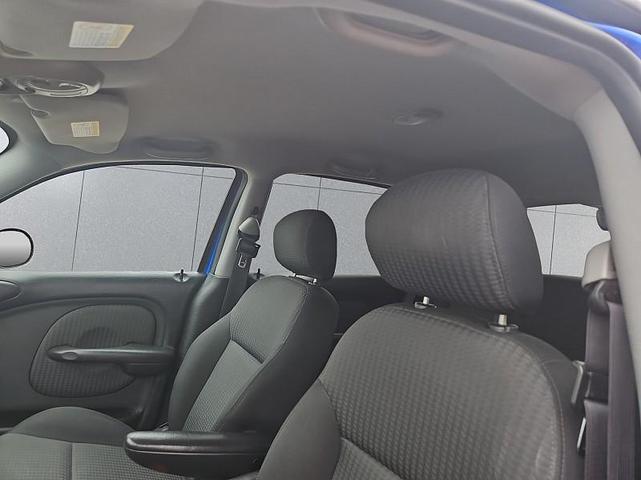 Photo of 2003 blue Chrysler PT Cruiser