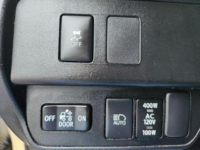 Photo of 2020 Tan Toyota Tacoma