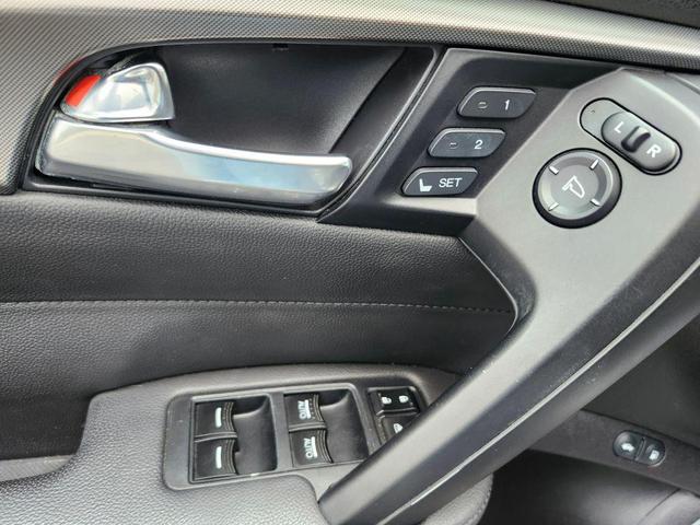 Photo of 2013 Graphite Luster Metallic Acura TL