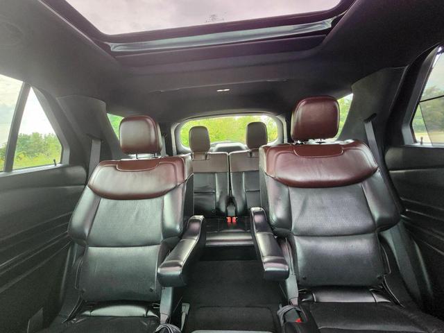 Photo of 2020 Agate Black Metallic Ford Explorer