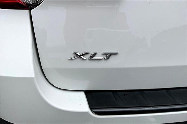 Photo of 2022 Star White Metallic Tri-Coat Ford Explorer