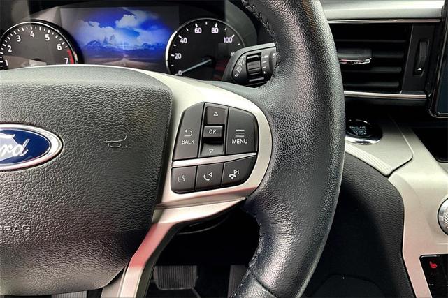 Photo of 2022 Star White Metallic Tri-Coat Ford Explorer