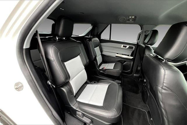 Photo of 2022 Star White Metallic Tri-Coat Ford Explorer