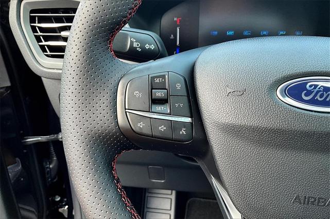Photo of 2025 Agate Black Metallic Ford Escape