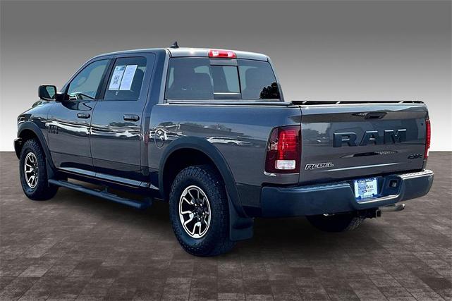 Photo of 2016 Granite Crystal Metallic Clearcoat RAM 1500