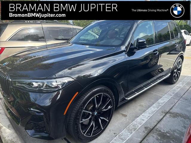 2022 BMW X7