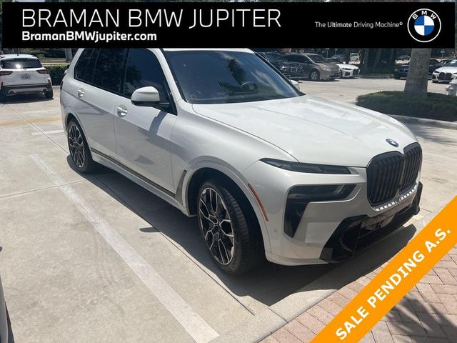 2023 BMW X7