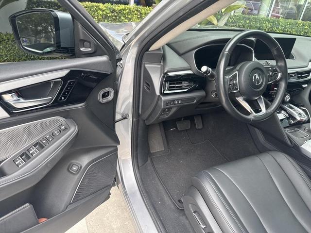 Photo of 2023 Liquid Carbon Metallic Acura MDX