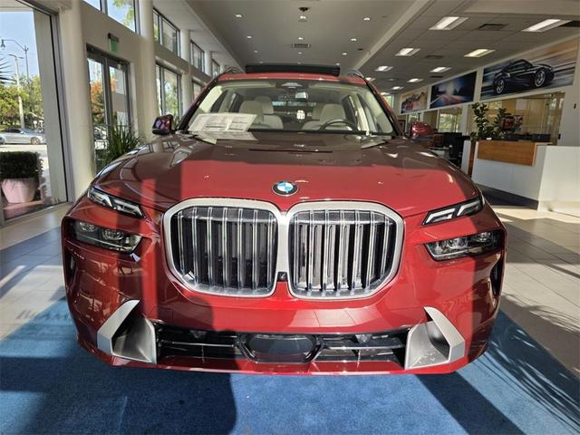 Photo of 2026 Aventurin Red Metallic BMW X7