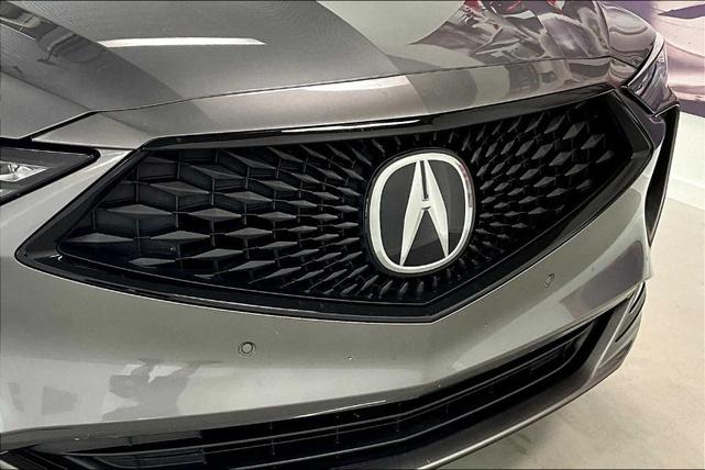 Photo of 2023 Liquid Carbon Metallic Acura MDX