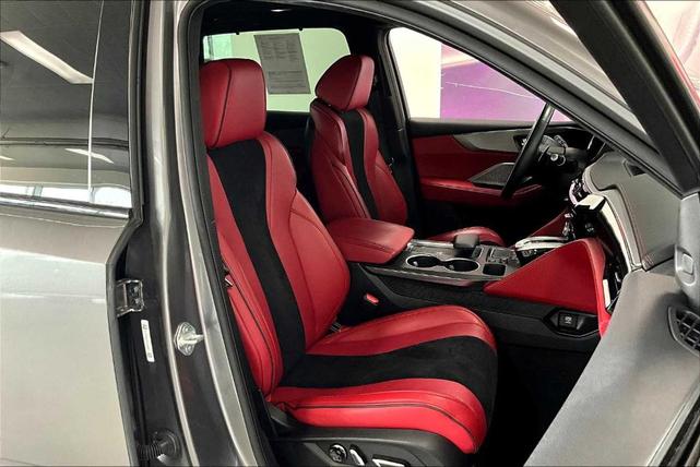 Photo of 2023 Liquid Carbon Metallic Acura MDX