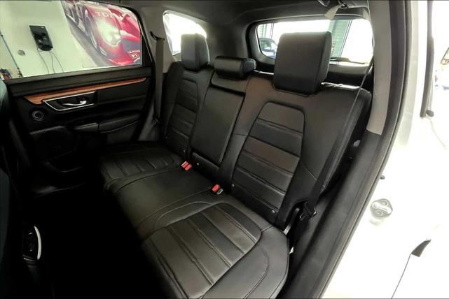 Photo of 2022 Platinum White Pearl Honda CR-V