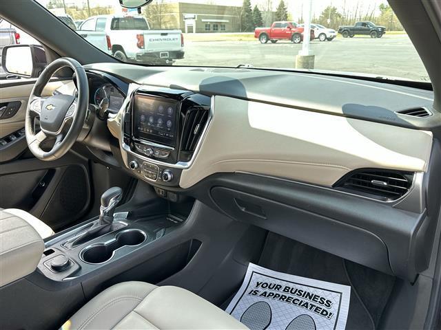 Photo of 2023 Black Cherry Metallic Chevrolet Traverse