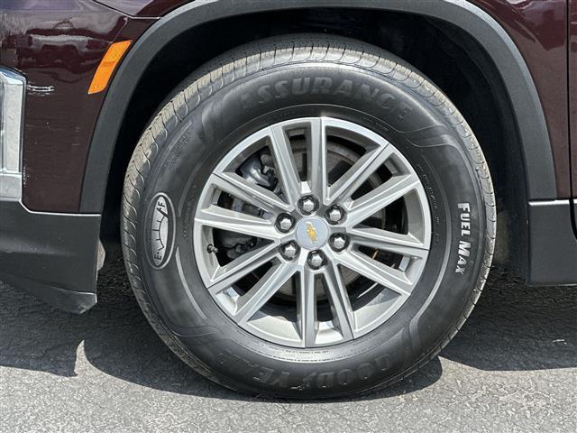 Photo of 2023 Black Cherry Metallic Chevrolet Traverse