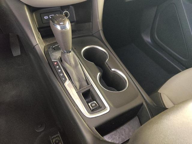 Photo of 2019 Summit White Chevrolet Equinox