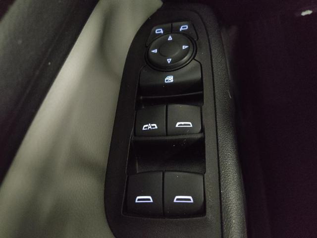 Photo of 2019 Summit White Chevrolet Equinox