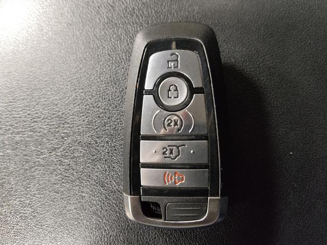 Photo of 2023 Agate Black Metallic Ford Edge