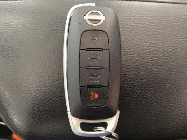 Photo of 2023 Gray Nissan Versa