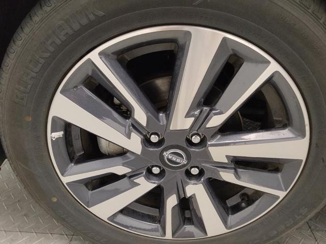Photo of 2023 Gray Nissan Versa